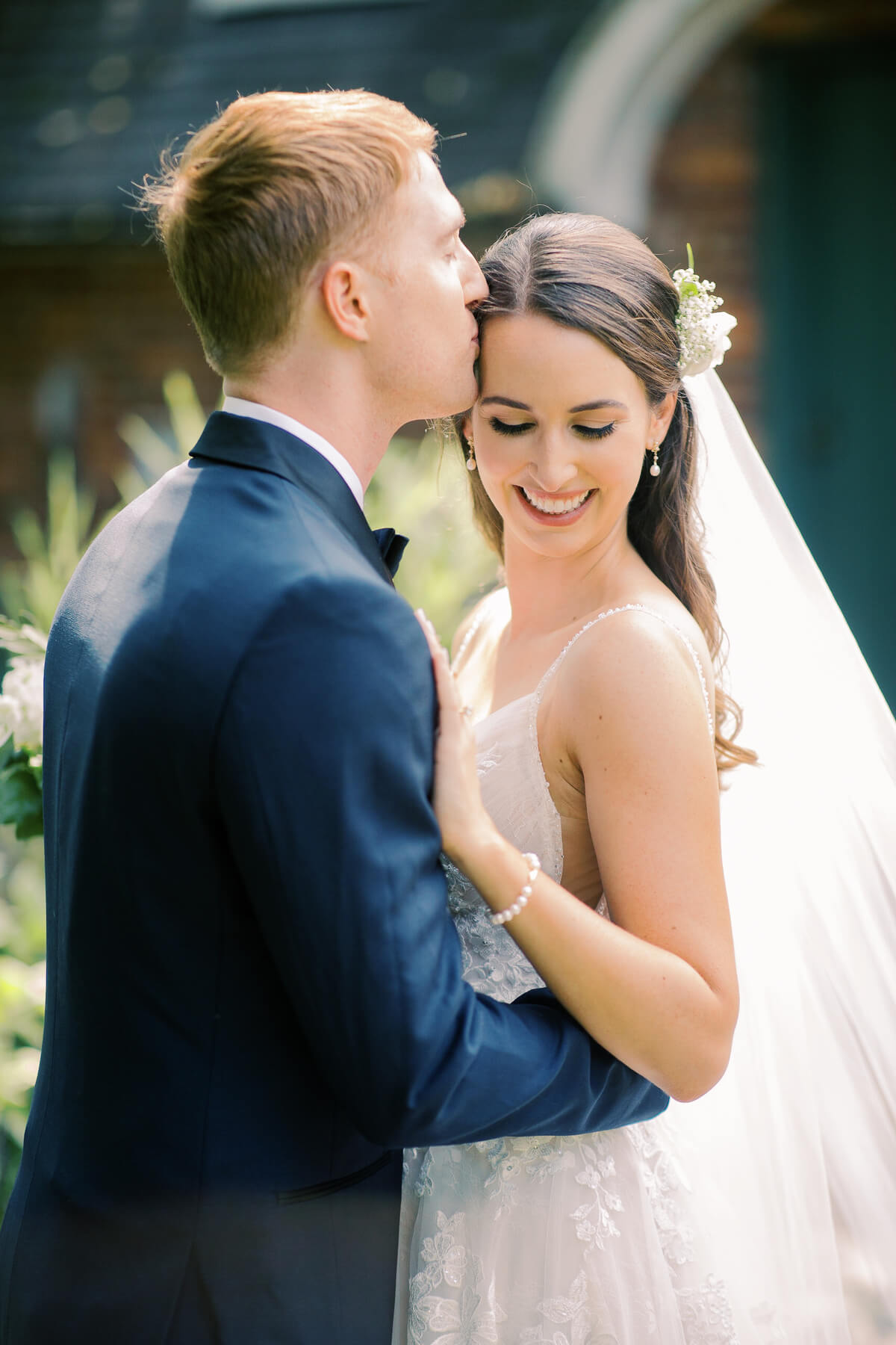 Couple portrait | Fall Wedding at River Farm in Alexandria by Virginia Photographers